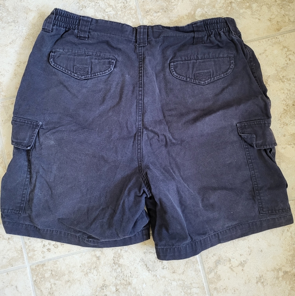 Natural Issue - Shorts - Picture 2 of 3